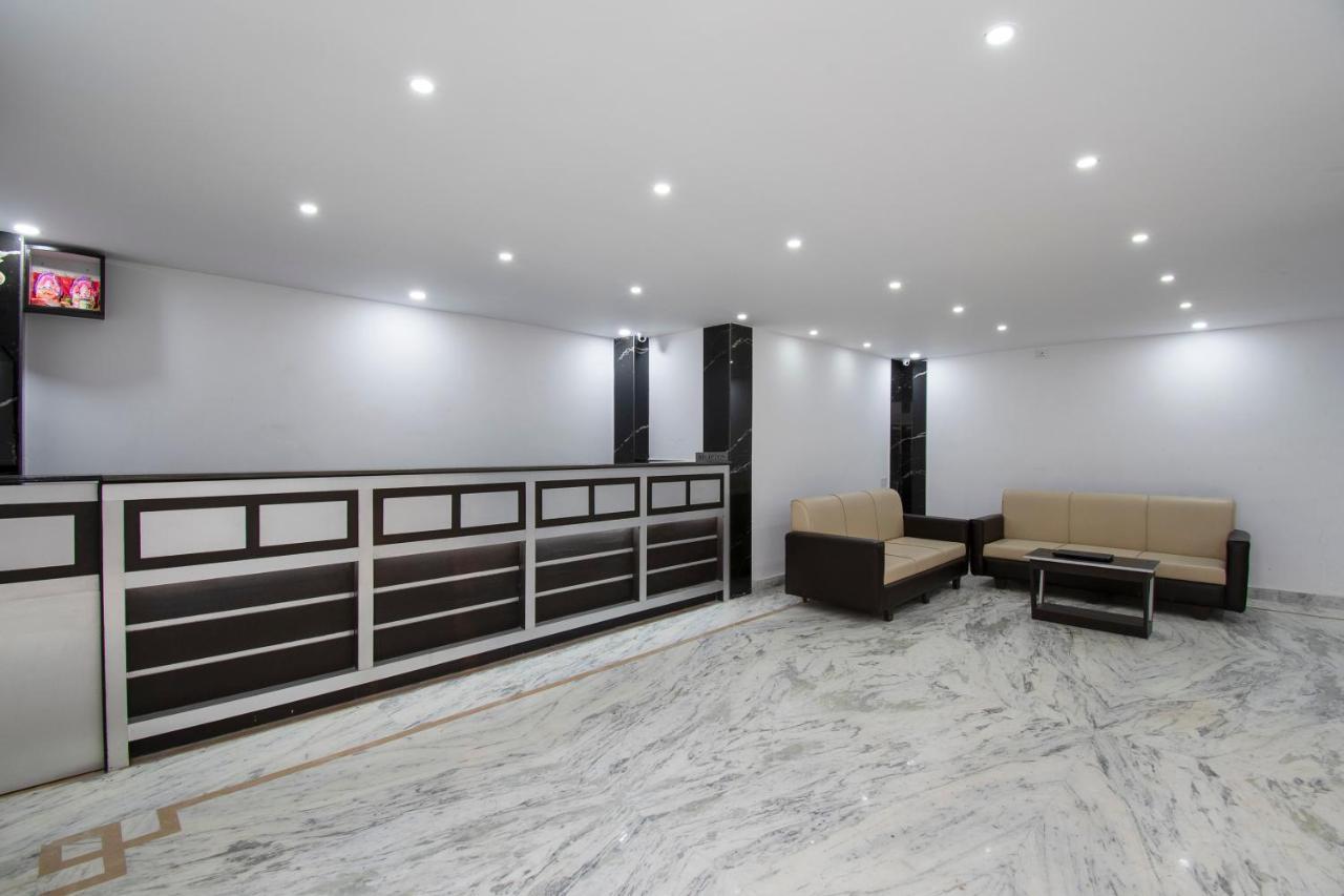 Oyo 26974 Hotel S G International Патна Екстериор снимка