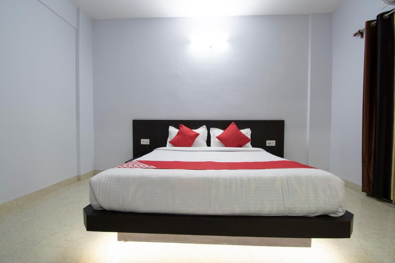 Oyo 26974 Hotel S G International Патна Екстериор снимка
